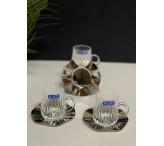 كاسات شاي بصحن فضي