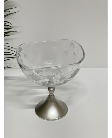 صحن فضي مشجر بقاعدة كبير 