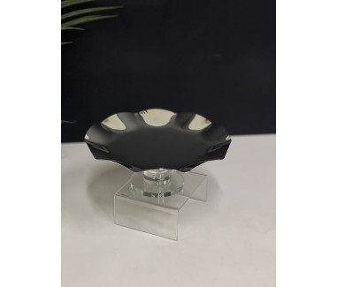 صحن فضي وسط