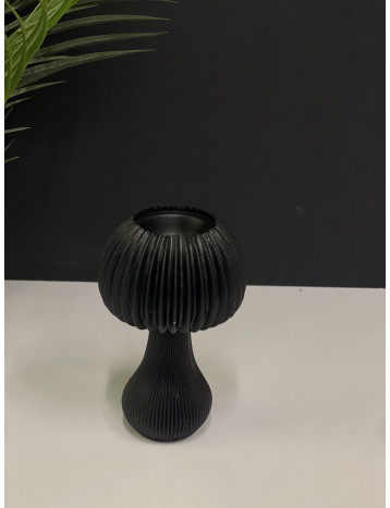 قاعدة شموع صغيرة