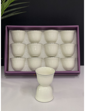 طقم فناجيل بخط فضي