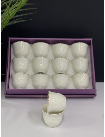 طقم فناجيل بخط ذهبي 