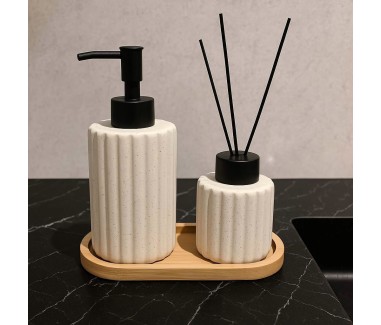 طقم صابون اوف وايت