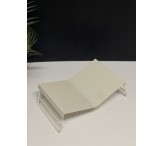 حامل كتاب ابيض