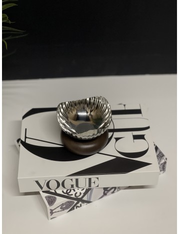 صحن تقديم بقاعدة خشبي 01