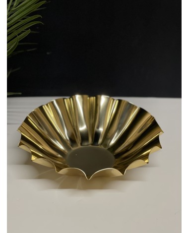 صحن تقديم ذهبي كبير 