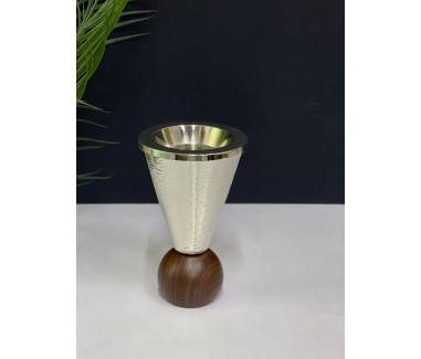 مبخرة بقاعدة خشبي