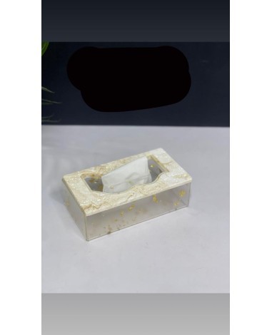 علبة مناديل ذهبي