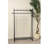 علاقة عبايات اسود